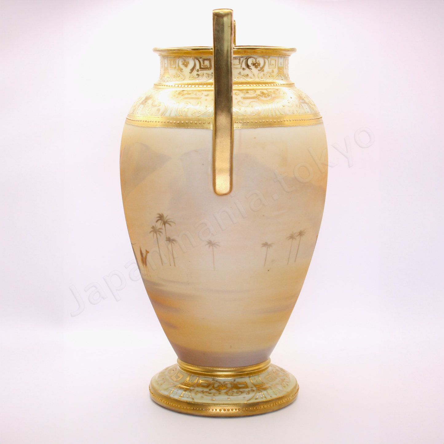 Side view: Japanese old fine china. Old Noritake. Vase with handles
Men on camel landscape design
polychrome and gold