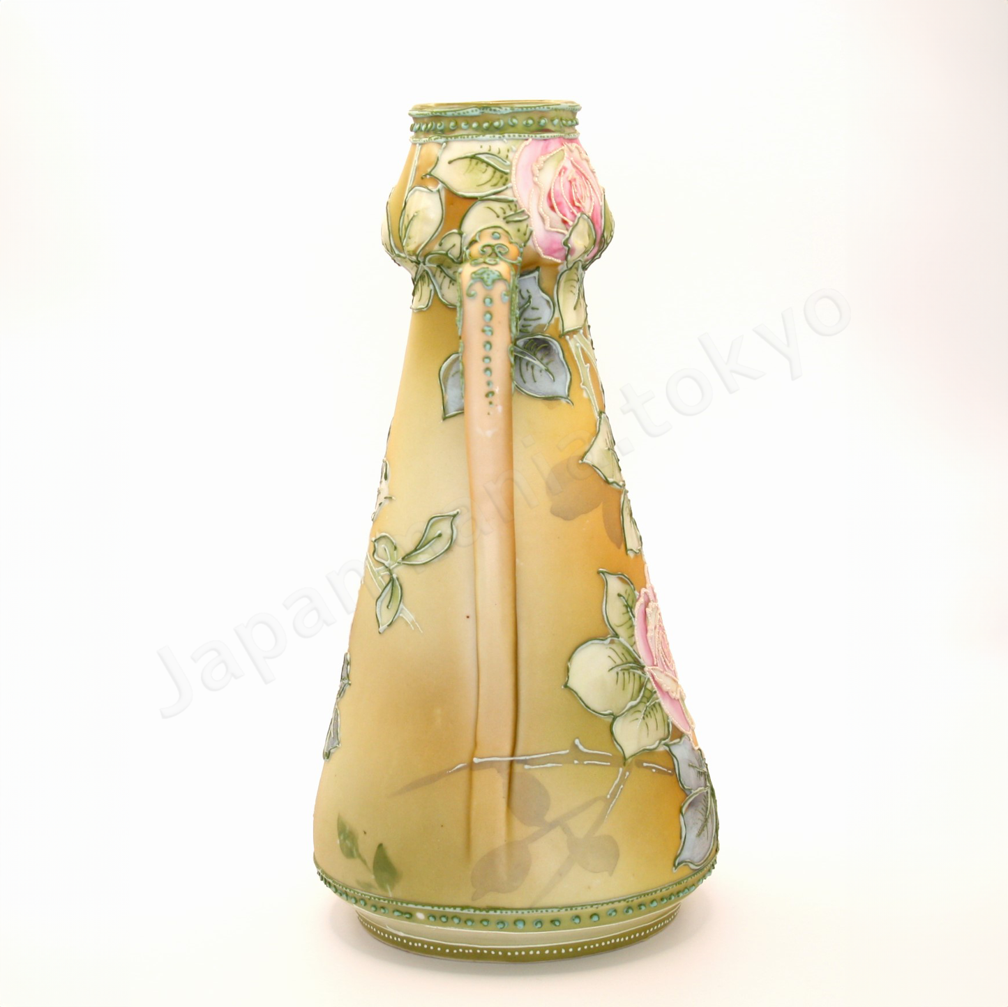 Side view: Japanese old fine china. Old Noritake. Antique.Vase with handles
Rose design
Molded trim shape