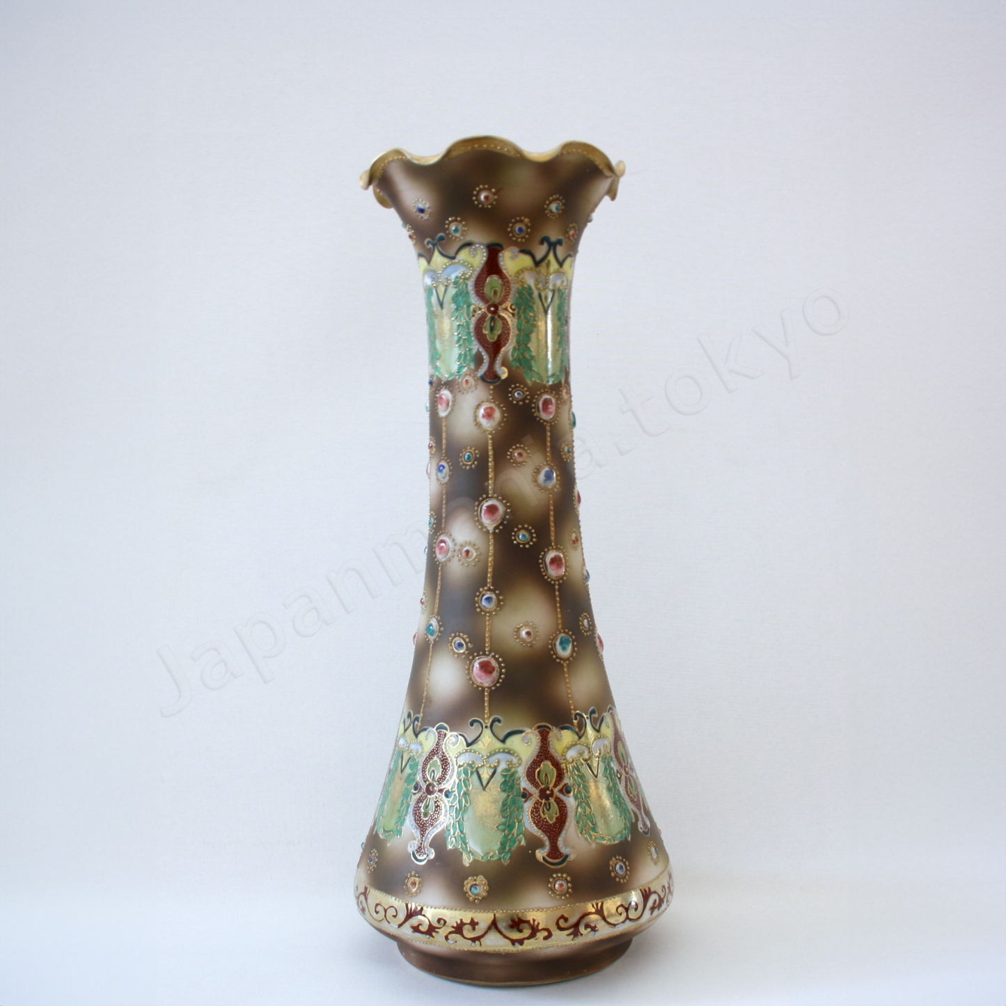 Back view: Japanese old fine china. Old Noritake.
Large vase with ruffle top
Brown gradation, dotted gold relief, and enamel decoration