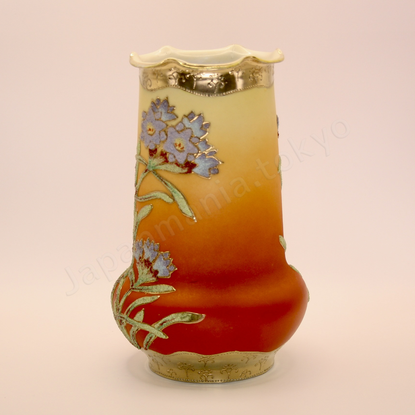 Side view: Japanese old fine china. Old Noritake.
Ruffle top vase
Floral design
Polychrome, gold and coralene(glass bead decoration)
