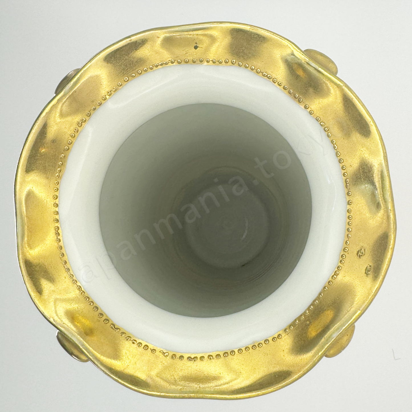 Top view: Japanese old fine china. Old Noritake.
Ruffle top vase
Rose and chandelier design
Polychrome, gold relief, and enamel decoration