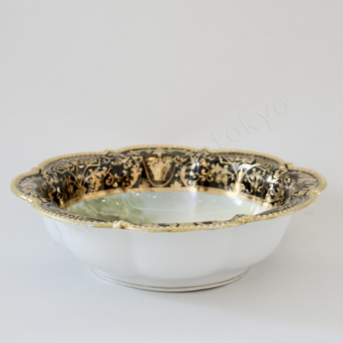 Side view: Japanese old fine china. Old Noritake.
Ruffled Bowl
Swan Landscape design
Polychrome, gold cobalt blue