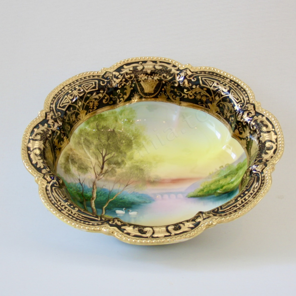 Top view: Japanese old fine china. Old Noritake.
Ruffled Bowl
Swan Landscape design
Polychrome, gold cobalt blue