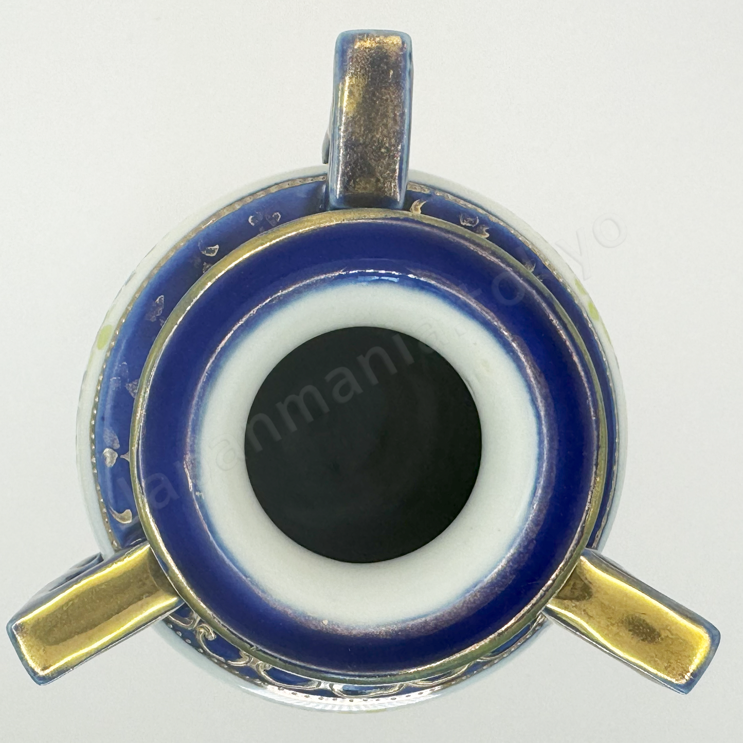 Top view:Japanese antique fine china. Old Noritake.
Vase with handles
Lakeside landscape design
Polychrome, gold and cobalt blue