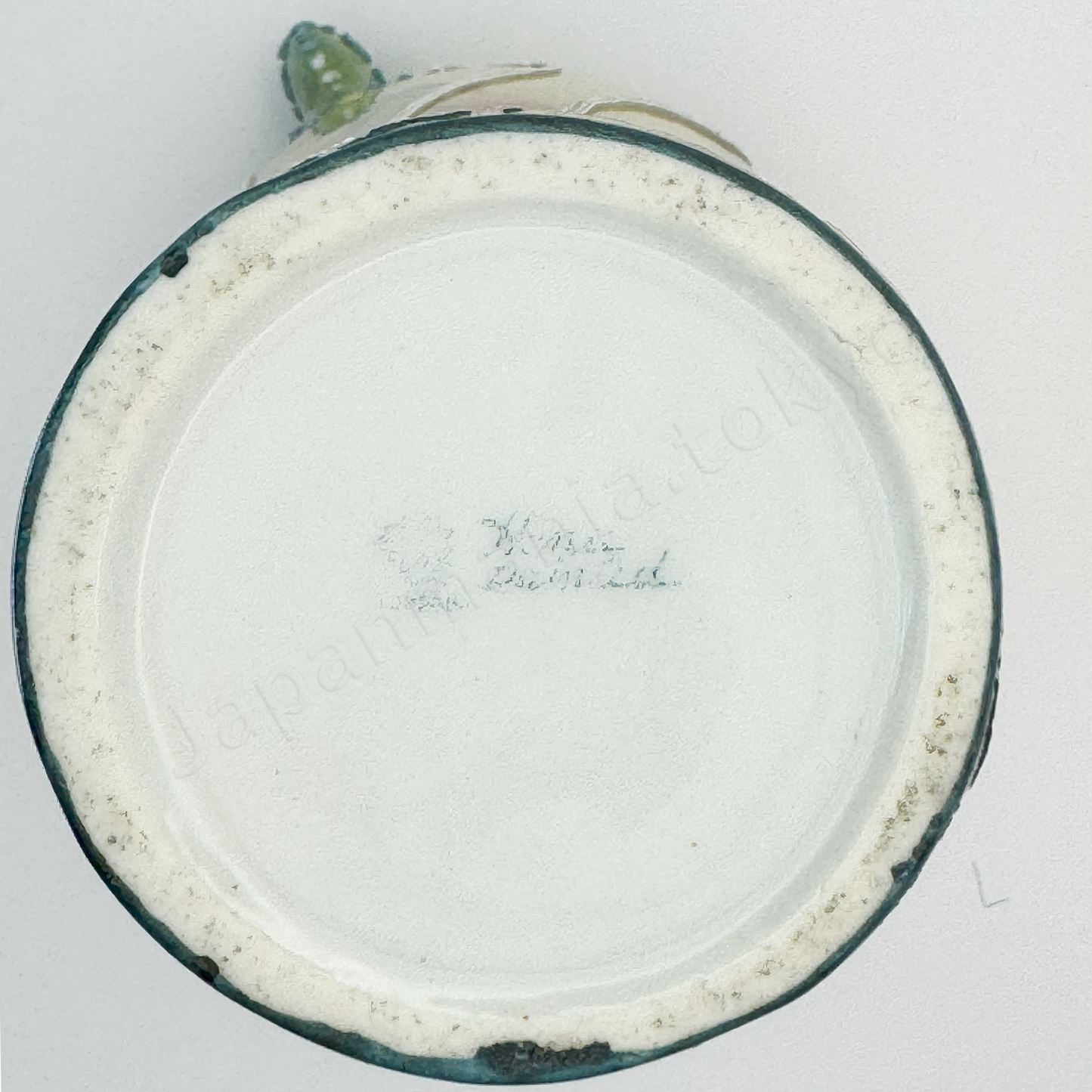 Back stamps: Maple Leaf
Japanese Antique fine china. Old Noritake.
Vase with handles
Dandelion design
polychrome and Moriage decoration