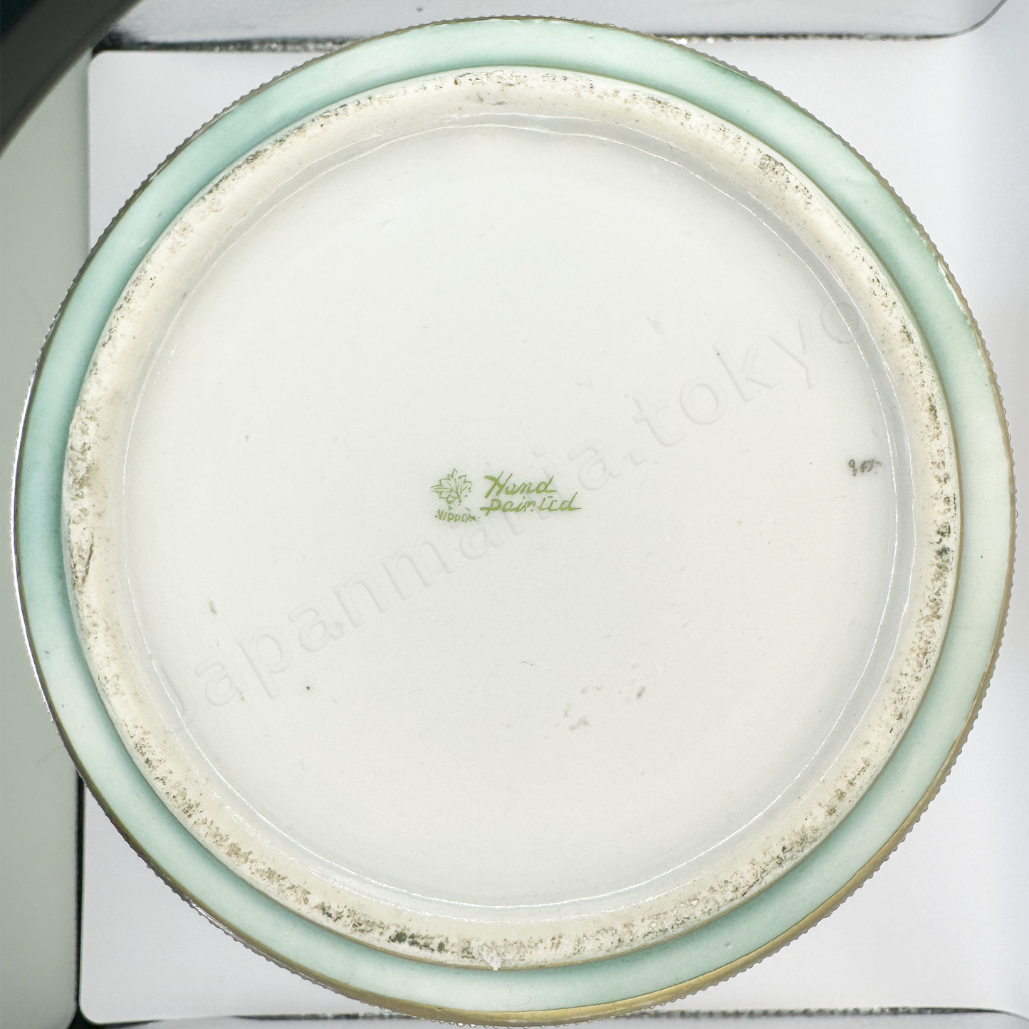 Back stamps: Maple Leaf
Japanese antique fine china. Old Noritake.
Large vase
Margaret design
Polychrome and gold