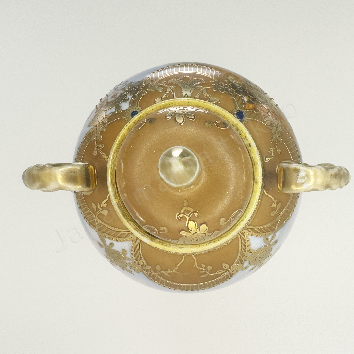 Top view: Japanese antique fine china, Old Noritake.
Bolted urn with lid & handles
Landscape design
polychrome and gold